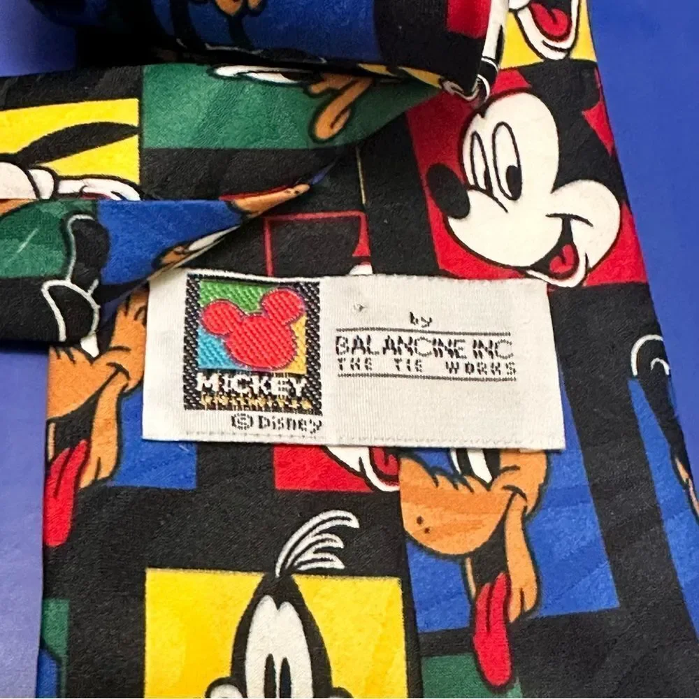Disney Mickey Tie Unlimited